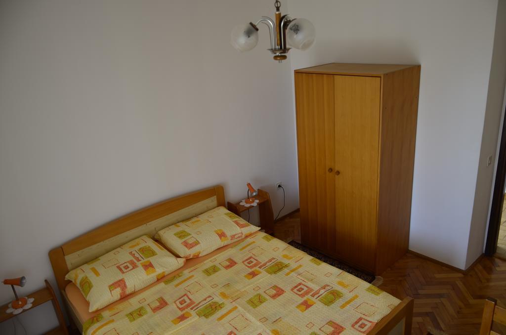 Apartment Anton Pinezici  Bagian luar foto